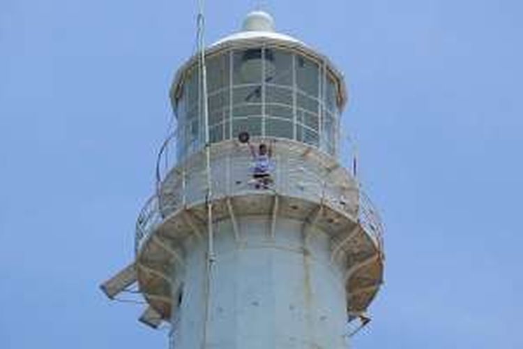 Mercusuar di Pulau Lengkuas, Belitung, Bangka Belitung.