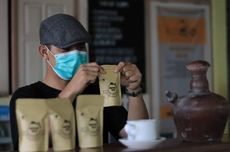 Kisah Ahmad Sukron, Kembangkan Usaha Kopi Kemasan di Tengah Gempuran Kopi Pabrikan