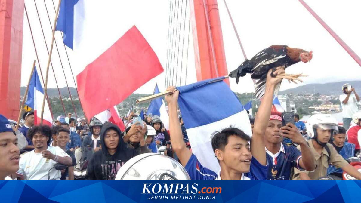 Rayakan Kemenangan Perancis, Ribuan Pendukung di Ambon Konvoi Bawa Ayam Jago