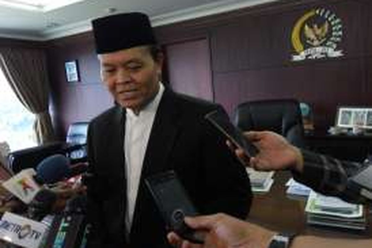 Wakil Ketua MPR RI Hidayat Nur Wahid di gedung DPR dan MPR RI, Senayan, Jakarta Selatan, Jumat (13/5/2016).