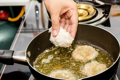 4 Cara Aman Membuat Minyak Goreng Tetap Jernih, Bisa Dipakai Lagi