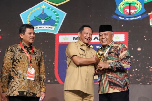 2,58 Juta Warga Telah Miliki BPJS, Pemkab Malang Raih Penghargaan UHC 2023