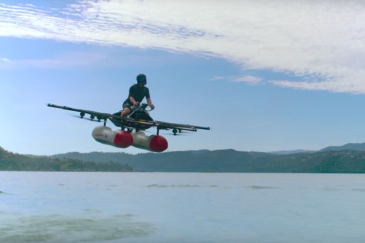Mobil terbang Flyer dalam video yang dirilis Kitty Hawk.