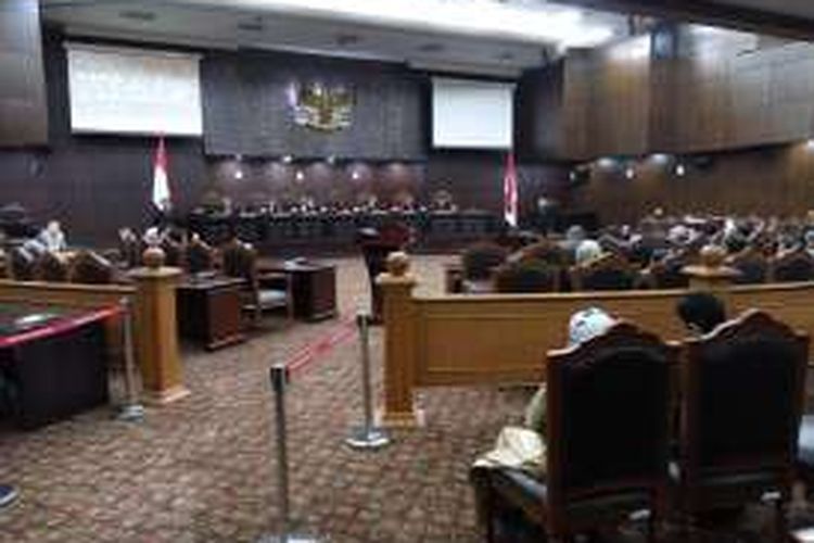 Sidang gugatan cuti petahana yang diajukan bakal calon Gubernur Basuki Tjahaja Purnama alias Ahok kembali di gelar di Mahkamah Konstitusi, Rabu (19/10/2016).