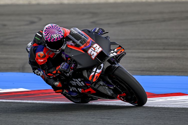 Lorenzo Savadori lanjut jadi pebalap penguji Aprilia untuk musim MotoGP 2025 dan 2026.