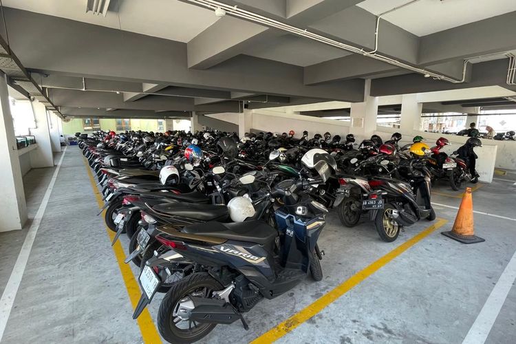 Daftar 10 Tempat Parkir Motor Termahal di Jakarta