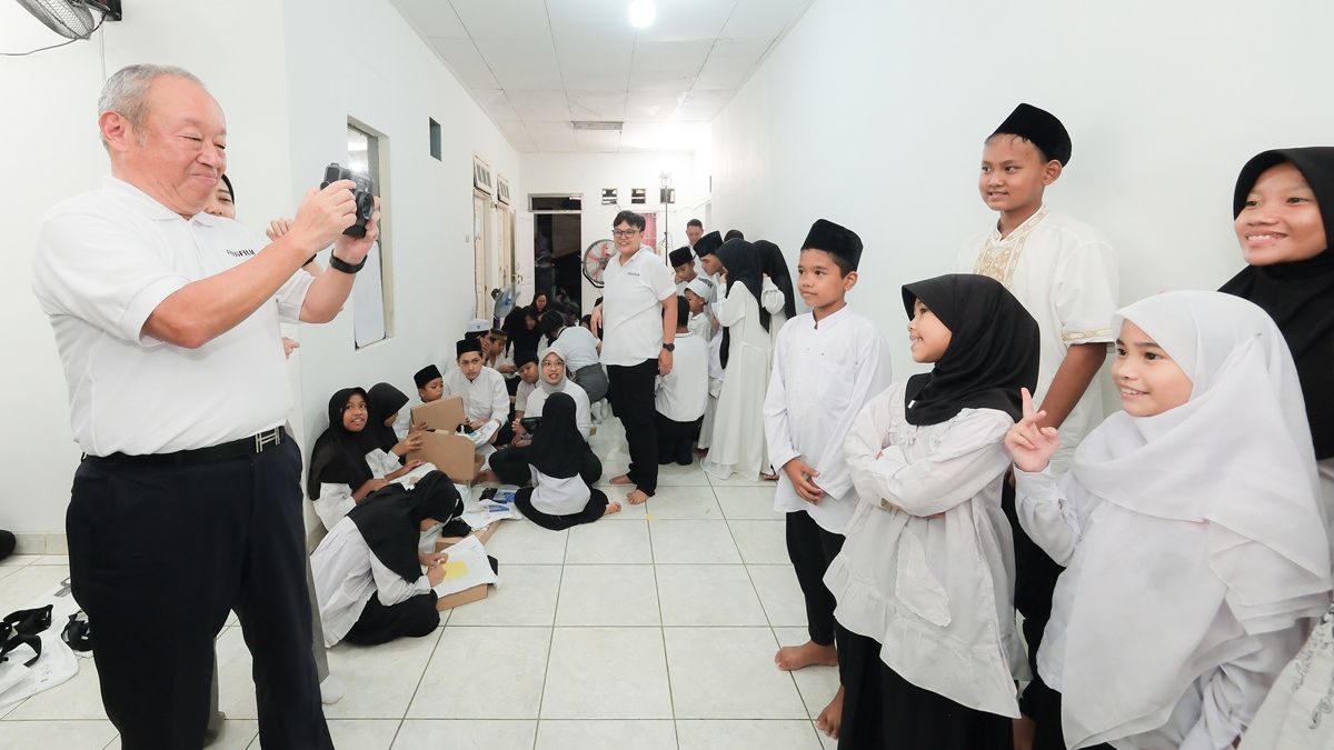 “First Family Photo”, Pelukan Emosional Fujifilm bagi Anak Panti