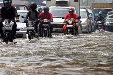 POPULER OTOMOTIF] Mobil Mesin Diesel Lebih Kuat Terjang Banjir | Efek Banjir, Sejumlah Jalan Tol Macet