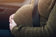 Ibu Muda Usia 15 Tahun di Palembang Melahirkan Dalam Taksi Online, Ternyata Kehamilan Kedua