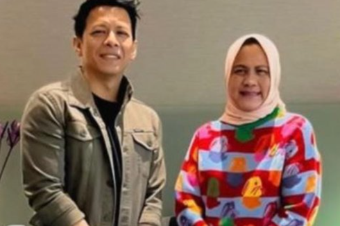 Iriana Jokowi Curi Perhatian Saat Terlihat Ikut Nonton Konser NOAH di Surabaya