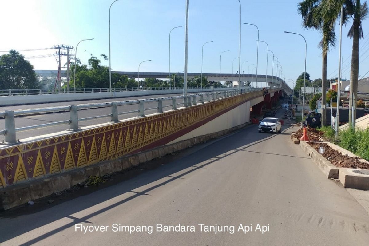 Flyover Simpang Bandara-Tanjung Api-api di Kota Palembang yang baru diresmikan pada Selasa (5/6/2018).