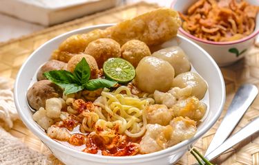 Resep Bakso Aci Kaldu Sapi Lengkap dengan Pangsit Aci