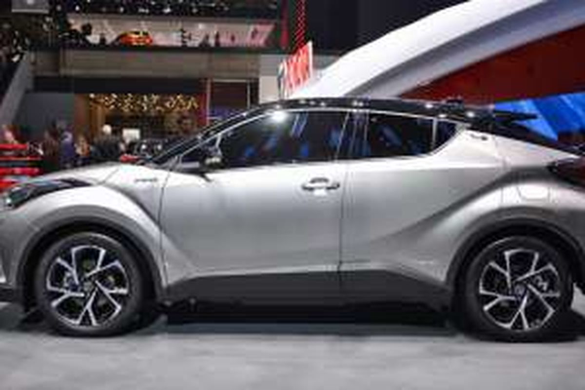 Wujud Toyota C-HR di Geneva Auto Show 2016, terdapat tiga pilihan mesin.