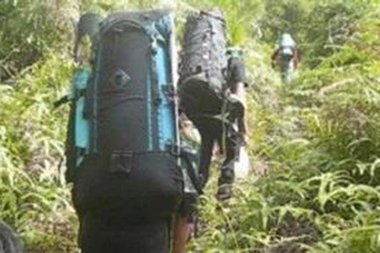 Pencarian satu dari lima pendaki di Gunung Ganda Dewata, Sulawesi Barat.