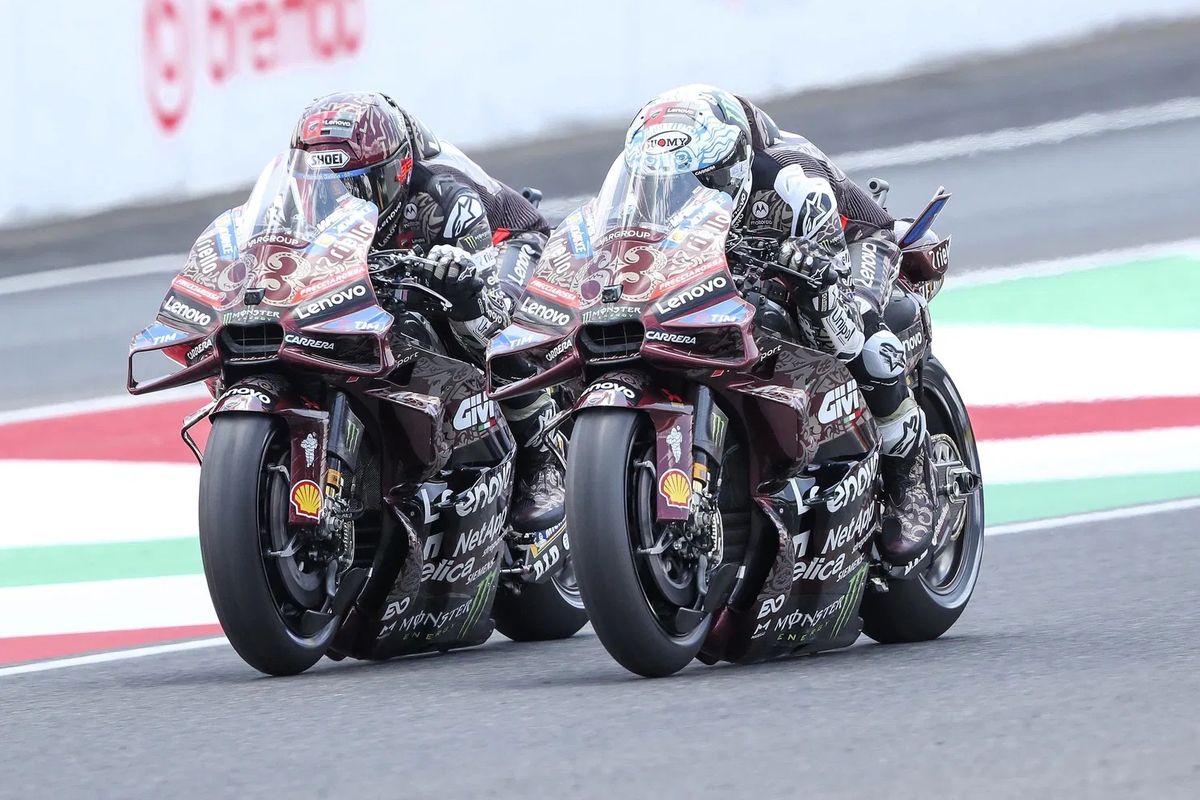 Francesco Bagnaia dan Marc Marquez di MotoGP Italia