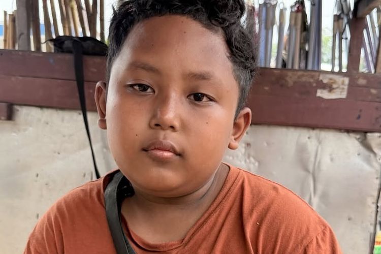 Habibi Putus Sekolah demi Bantu Ibu Dagang Siomay di Jaksel, Kini Bisa Belajar Lagi