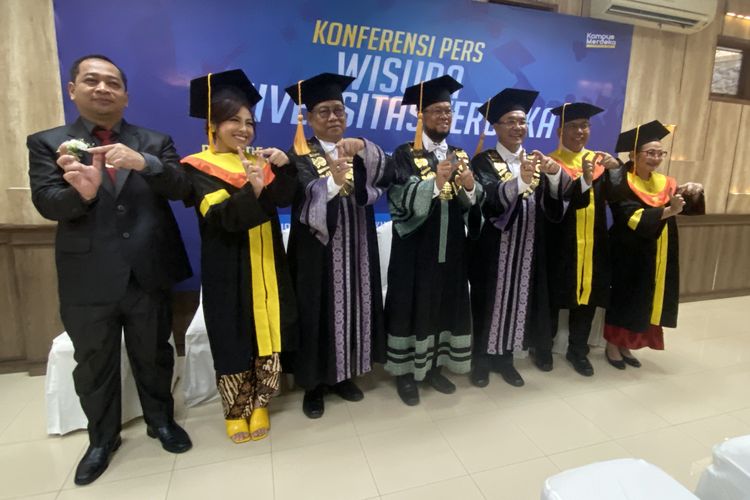 Wisuda 2024 Jadi Penegasan Komitmen UT Wujudkan Pendidikan Tinggi Inklusi