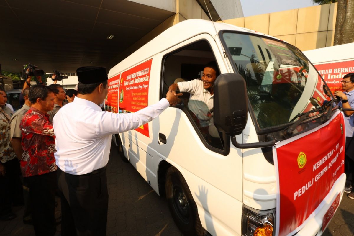 Kementerian Pertanian mengumpulkan bantuan kemanusiaan bagi korban gempa di Lombok, NTB. Bantuan yang terkumpul dari berbagai pihak mencapai Rp 10 miliar, Senin (6/8/2018) 