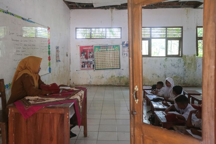 Refleksi 81 Tahun Kemerdekaan: Mutu Pendidikan dan Martabat Guru