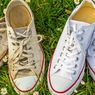 6 Tips Bikin Sepatu Putih Kembali Bersih seperti Baru