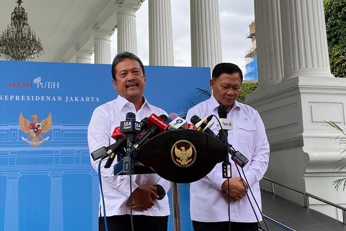 Menteri Kelautan dan Perikanan Sakti Wahyu Trenggono angkat bicara soal penemuan HGB 656 hektare di perairan Surabaya-Sidoarjo, Selasa (21/1/2025)