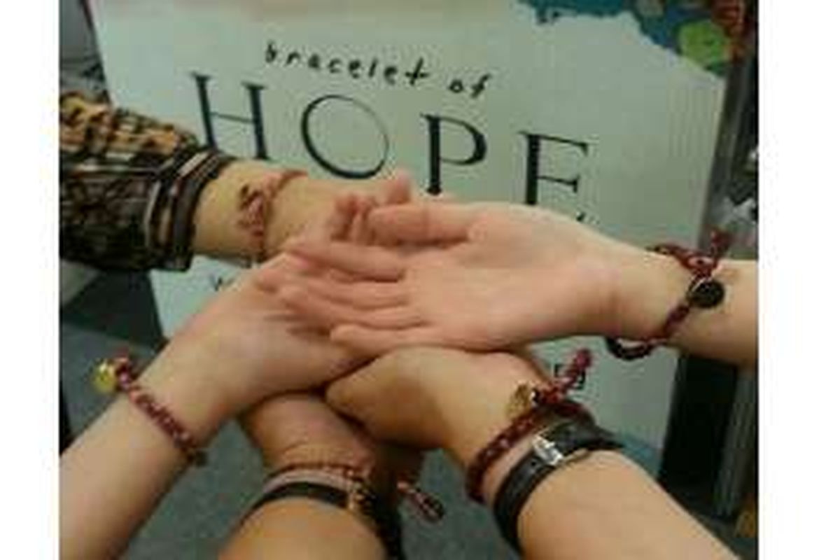 Gelang Harapan, Bracelet of Hope