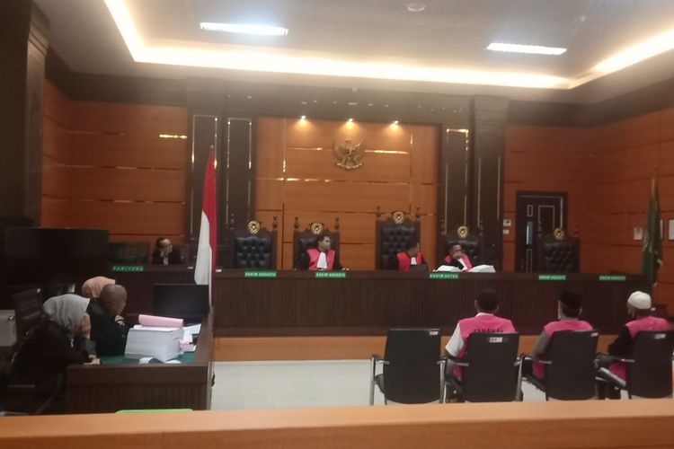 Suasana sidang dugaan korupsi dana KONI Padang, di PN Padang, Jumat (11/11/2022)