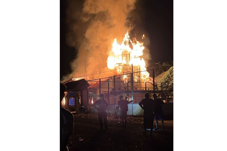 Gereja Katolik Santo Yoseph Sebuku Nunukan Terbakar: Api Cepat Membesar, Rusak Parah
