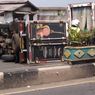 Truk Terbalik di Flyover Ciputat, Arus Lalu Lintas Sempat Macet
