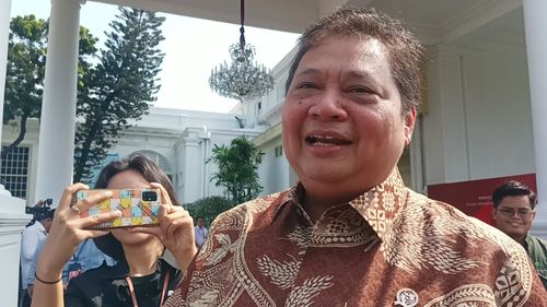 Tak Ada SBY di TKN Prabowo-Gibran, Airlangga Sebut AHY Sudah Masuk