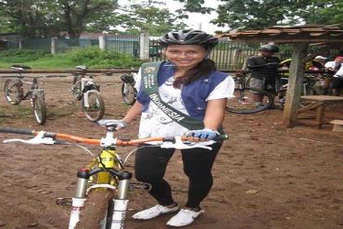 Nadine Zamira Syarief 