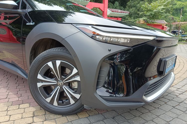 Fitur Unggulan Toyota bZ4X dari ADAS sampai Bisa Parkir Sendiri
