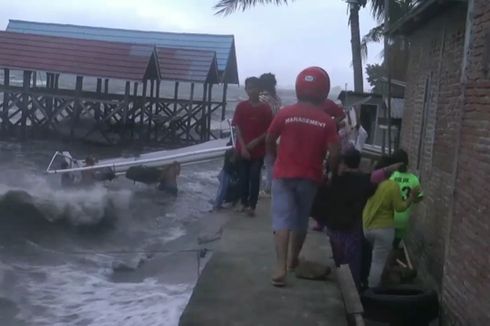 Cuaca Ekstrem di Polewali Mandar, Belasan Rumah Warga dan Perahu Nelayan Rusak