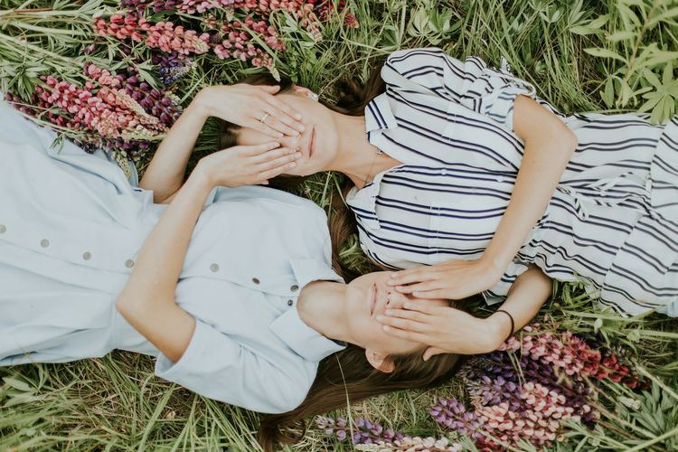 Beberapa zodiak yang paling easy going ini memilih menjalani hidup dengan santai dan fleksibel, tanpa banyak drama. Salah satunya Gemini.