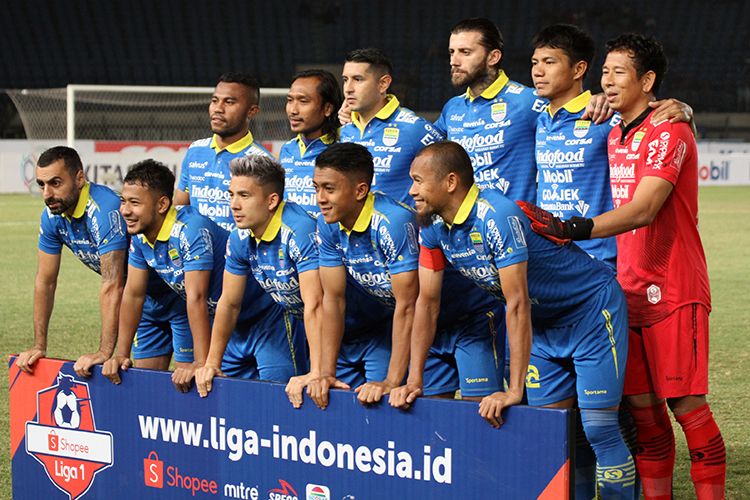 Skuad Persib Bandung sebelum laga melawan Kalteng Putra FC, di Stadion Si Jalak Harupat, Kabupaten Bandung, Selasa (16/7/2019). 