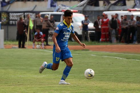 Cara Bek Persib Jalani Latihan Mandiri Efektif meski Berpuasa