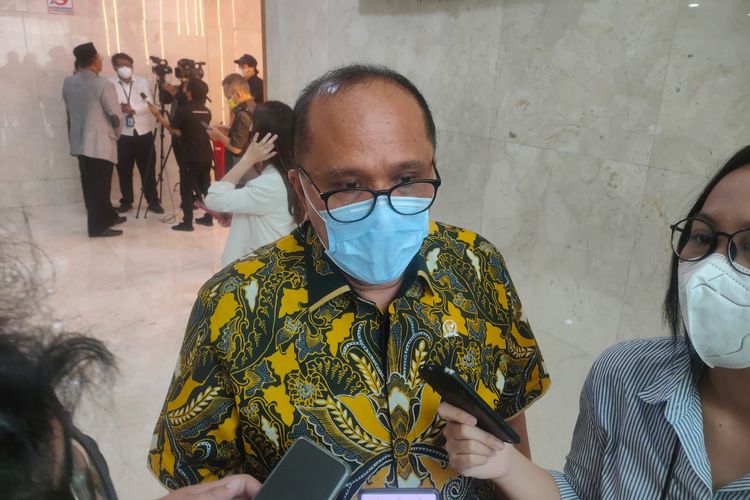 Wakil Ketua Komisi II Junimart Girsang di Kompleks Parlemen Senayan, Jakarta, Selasa (17/5/2022).