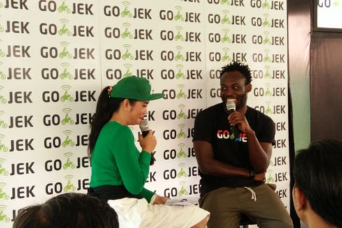 Essien Jadi Perwakilan Atlet dalam Acara Penghargaan di Kantor Pajak