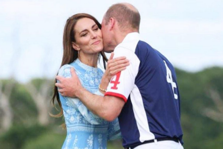 Momen langka PDA Pangeran William dan Kate Middleton