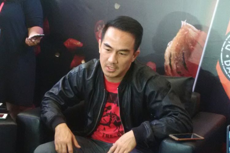 Joe Taslim hadir dalam acara peluncuran sebuah produk saus sambal di Kedai Kopi 89, Kemang Raya, Jakarta Selatan, Kamis (13/9/2018).