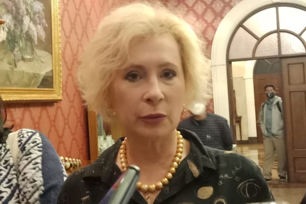 Duta besar Rusia untuk Indonesia, Lyudmila Vorobieva saat menggelar acara rutin buka puasa bersama media di kediaman Duta Besar Rusia, di Jakarta pada Rabu (20/4/2022). 
