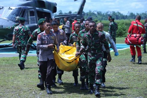 9 Jenazah Pekerja Jembatan yang Dibunuh KKB Berhasil Dievakuasi ke Timika 