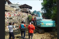 30 Tahun Sampah Menggunung di Cipinang Akhirnya Diangkut