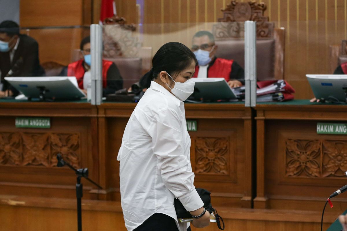 Terdakwa kasus pembunuhan berencana Brigadir Nofriansyah Yosua Hutabarat atau Brigadir J, Putri Candrawathi menjalani sidang di Pengadilan Negeri Jakarta Selatan, Selasa (20/12/2022). Jaksa Penuntut Umum menghadirkan seorang saksi ahli digital forensik dari Polri, Hery Priyanto.