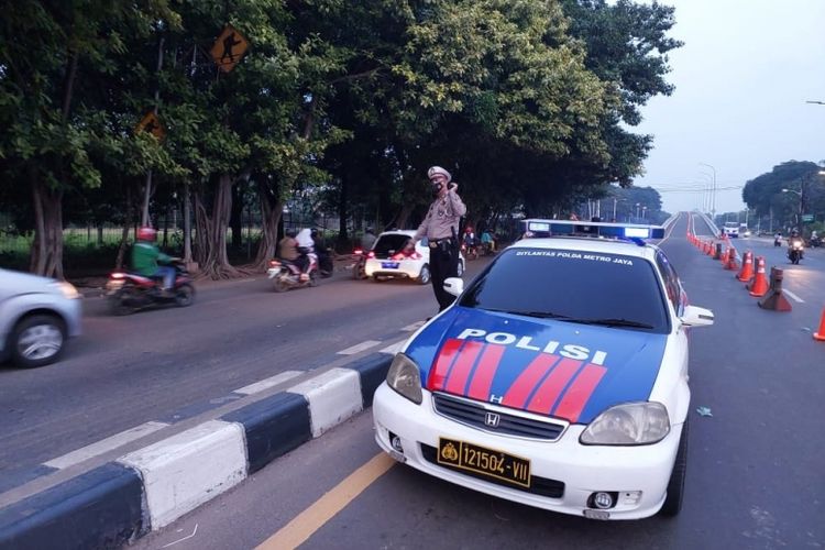 Mobil Patroli Jalan Raya (PJR) yang dipakai kepolisian.