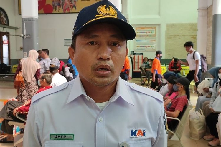 Manager Humas PT KAI Daop 3 Cirebon Jawa Barat, Ayep Hanapi.