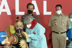 Jokowi Tinjau Vaksinasi Massal untuk Seniman dan Budayawan
