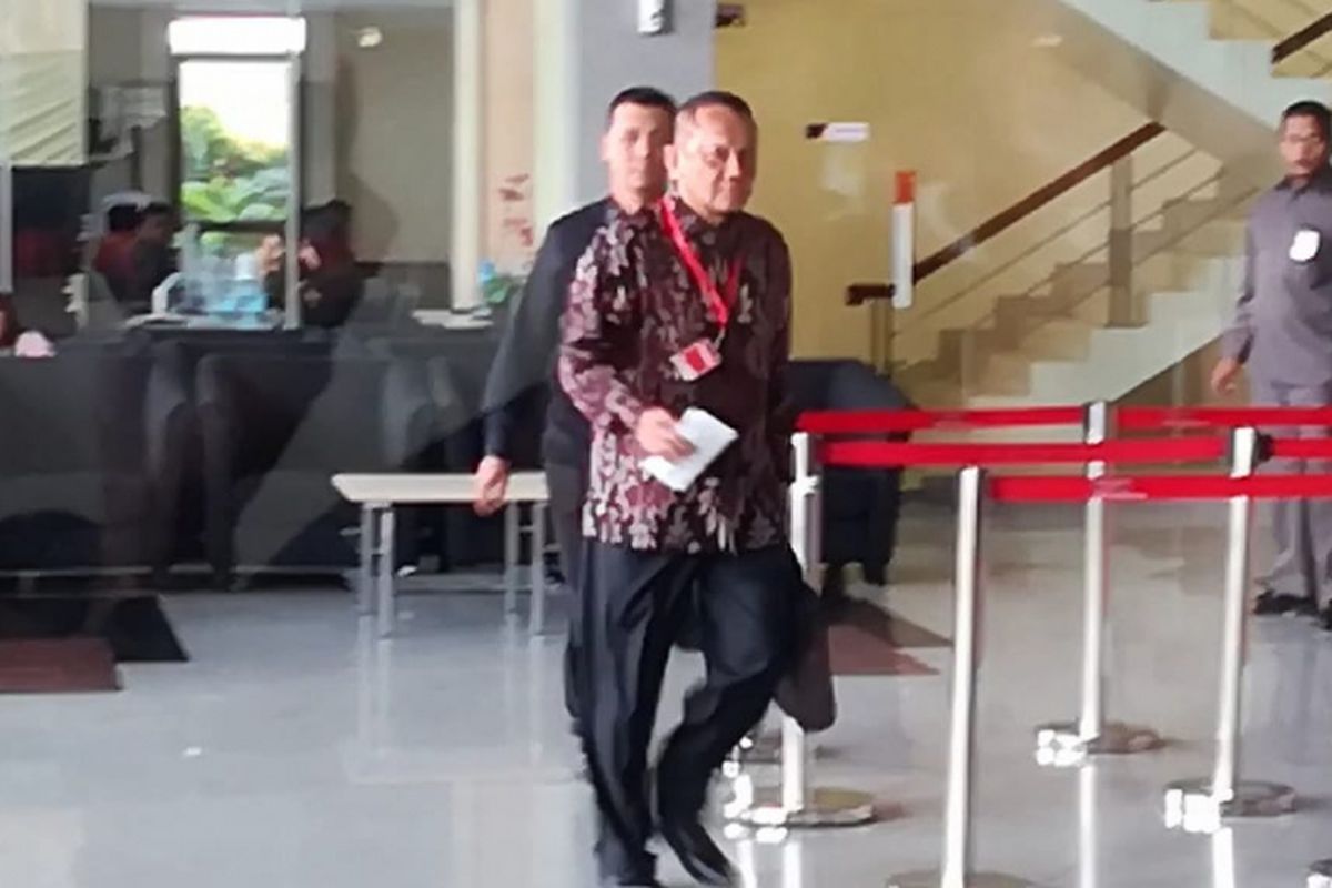 Mantan Sekretaris Mahkamah Agung (MA) Nurhadi Abdurachman memenuhi panggilan pemeriksaan di Komisi Pemberantasan Korupsi (KPK), Jakarta, Selasa (6/11/2018). 