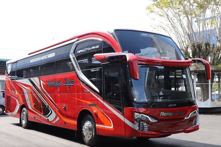 Bus baru PO Remaja Jaya