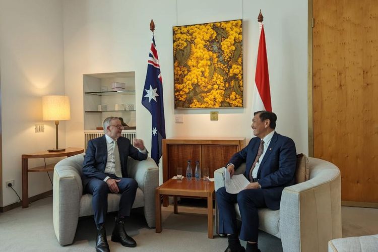 Menko Bidang Kemariitiman dan Investasi, Luhut Binsar Pandjaitan bertemu dengan Perdana Menteri Australia H.E Anthony Albanese, membahas terkait industri baterai lithium, Selasa (14/2/2023).